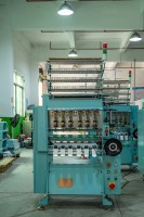 High-speed crochet knitting machine